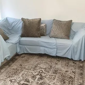  Apartment Lovely 2-bedroom, 1 Bathroom Home, Sleeps 4