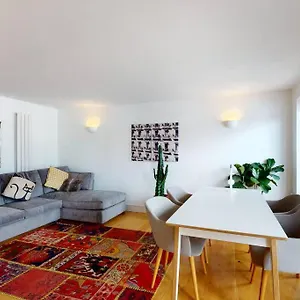  Apartment Lovely 2 Bedroom Flat Overlooking Canary Wharf