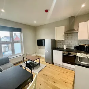  Apartment Cosy 1 Bedroom Flat!
