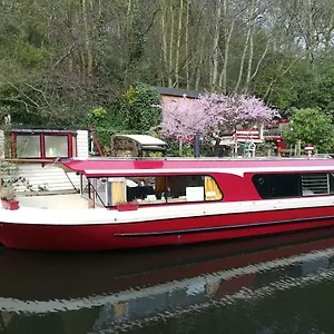 Misty Lady Botel Hebden Bridge